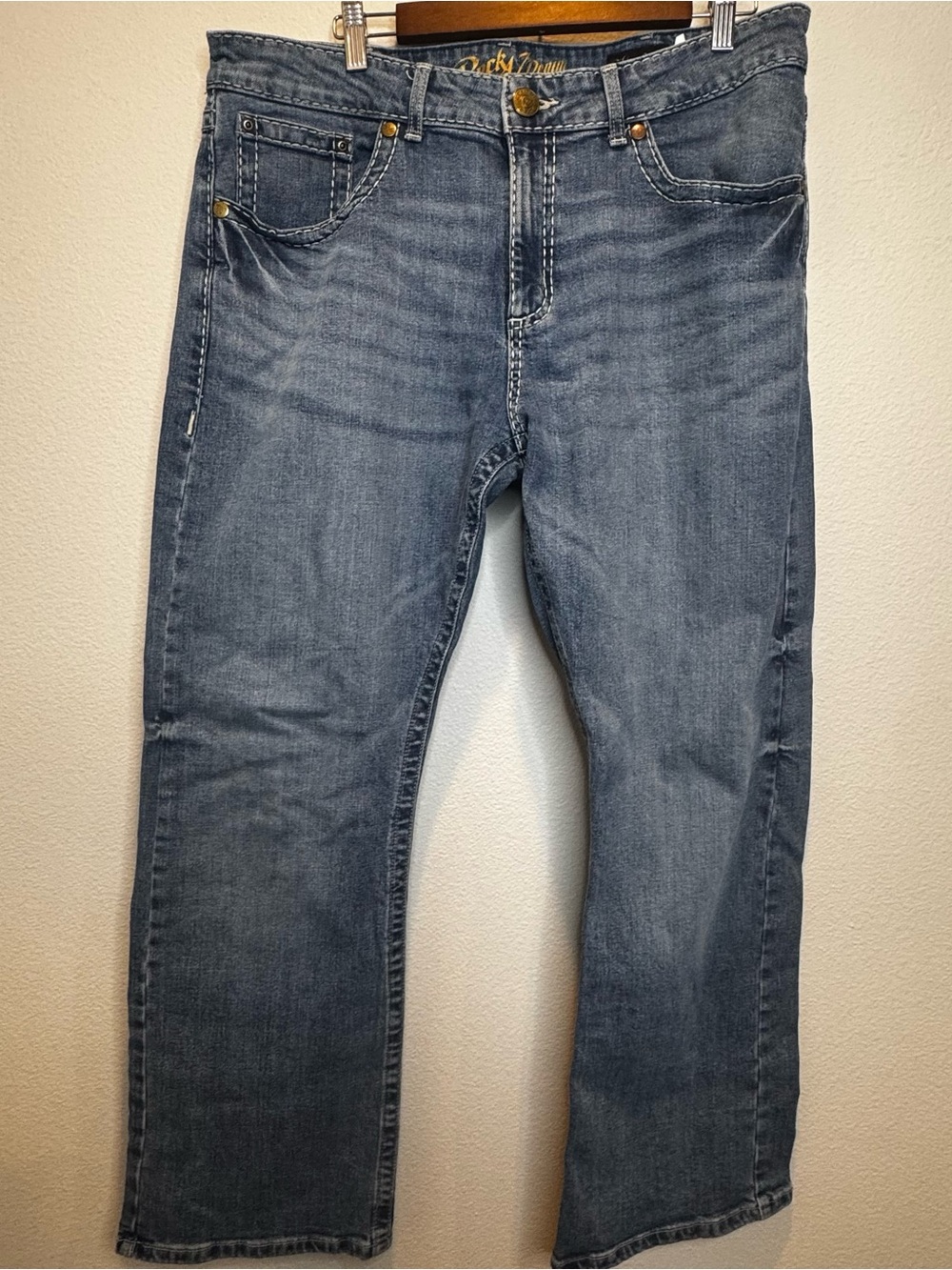 Relaxed Fit Men's Jeans in Medium Gray-Blue by